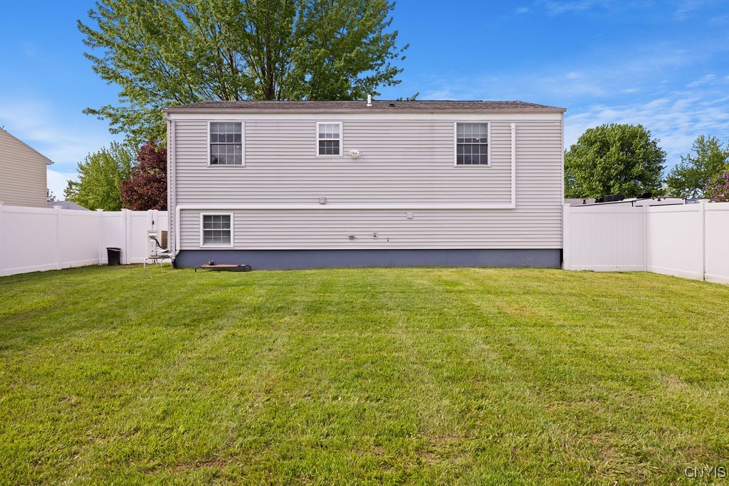 8163 Mantova Drive Dr, Clay, New York image 30
