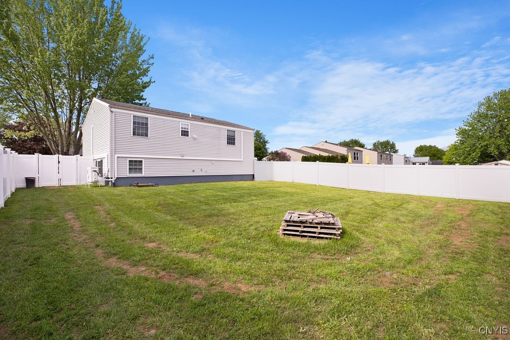 8163 Mantova Drive Dr, Clay, New York image 29