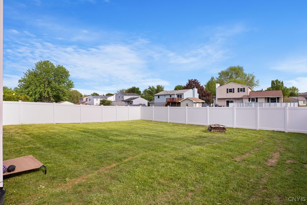 8163 Mantova Drive Dr, Clay, New York image 28