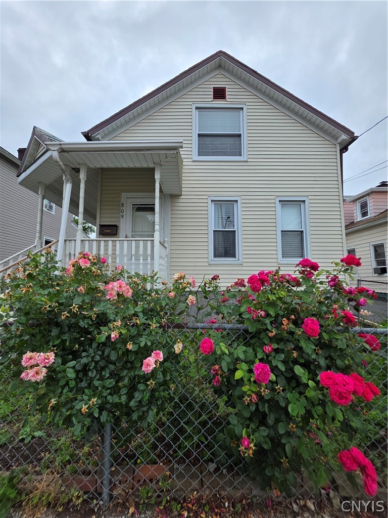 809 Mulberry Street