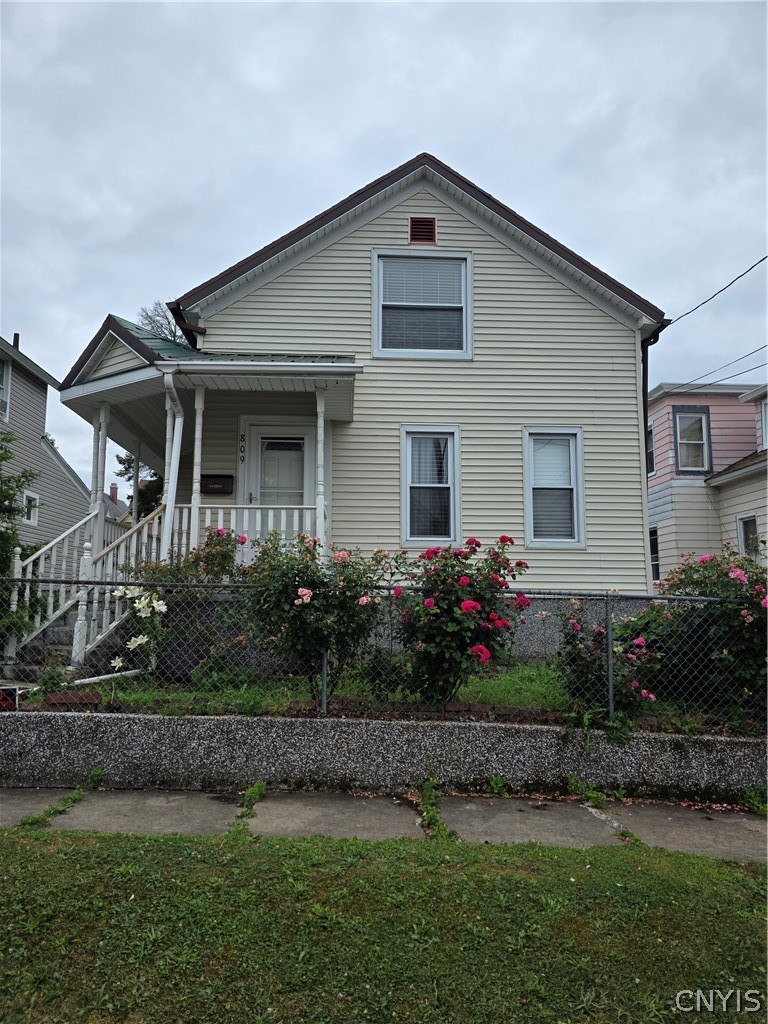 809 Mulberry Street