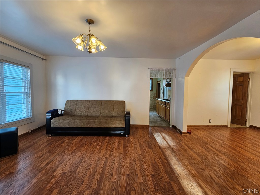 809 Mulberry Street