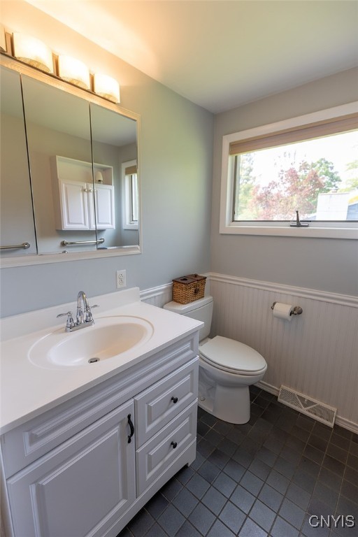 215 Burlington Drive, Manlius, New York image 16