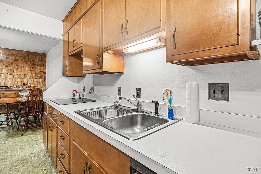 60 Leslie Avenue, Utica, New York image 9