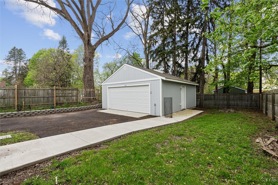 2665 E Fayette Street, Syracuse, New York image 33