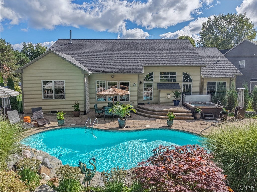 3324 Rock Rose Cir