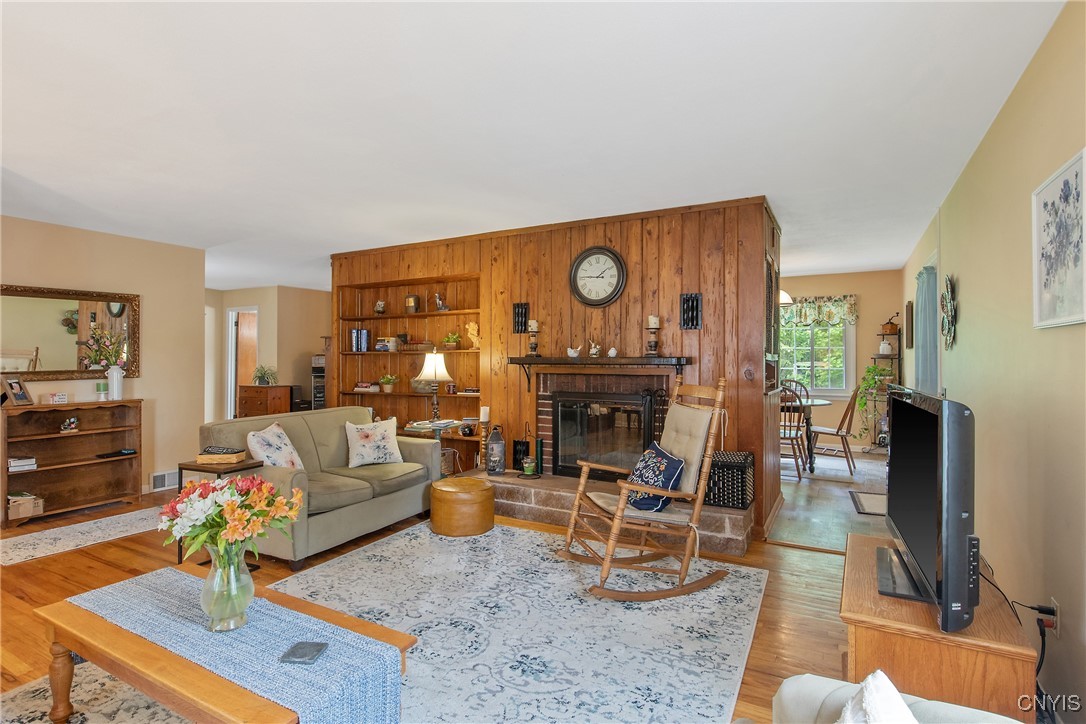 14 Loomis Terrace