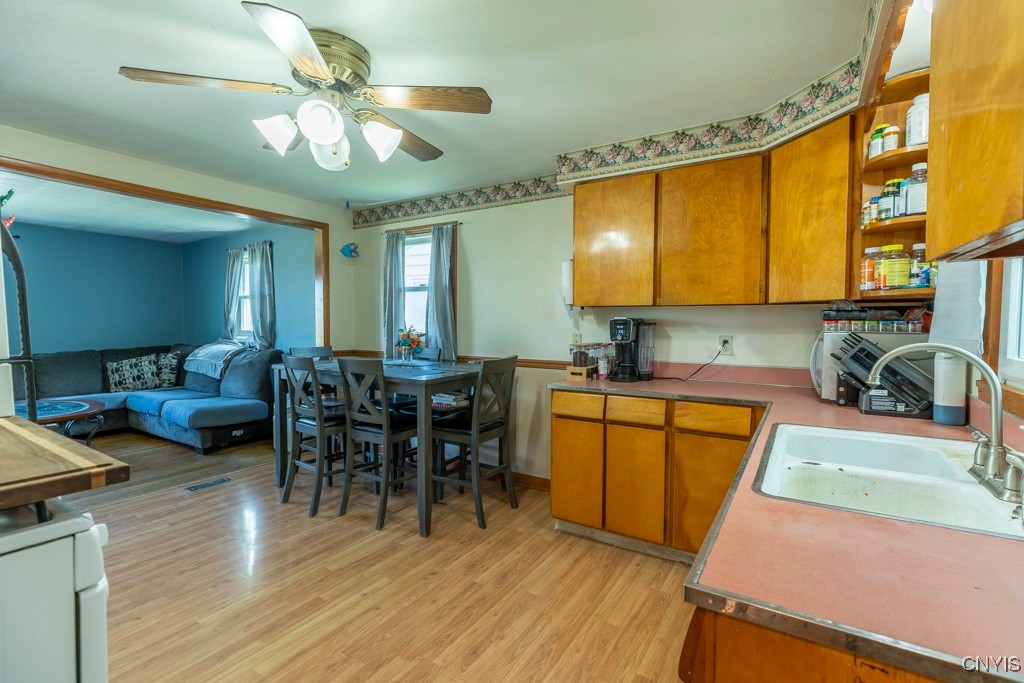 302 S Onondaga Road, Camillus, New York image 12