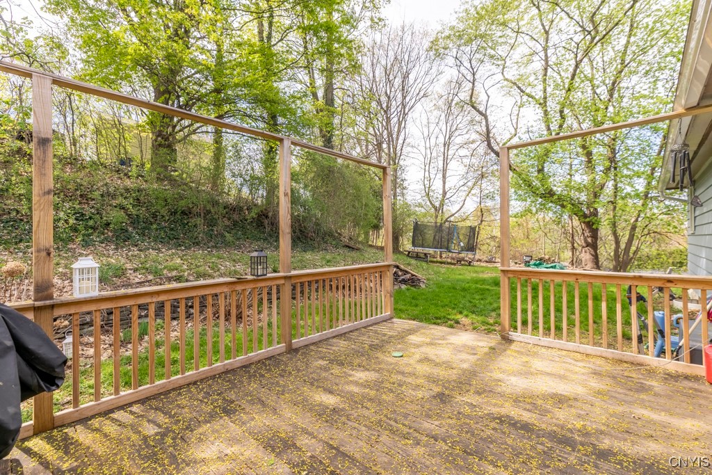 302 S Onondaga Road, Camillus, New York image 28