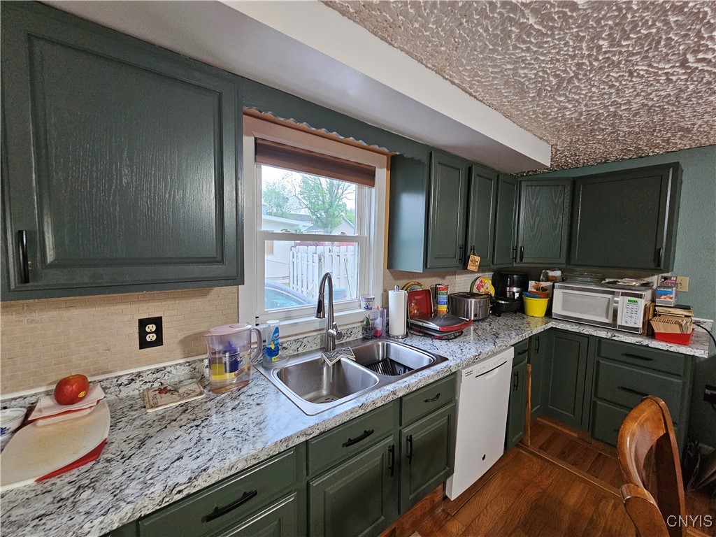 1202 Mary Street, Utica, New York image 19