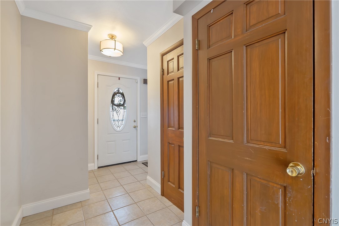5327 Skylark Circle