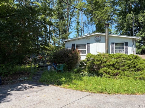 Mobile Home For Sale - 8360 Oswego Road<br/> Onondaga County, Clay, NY 13090