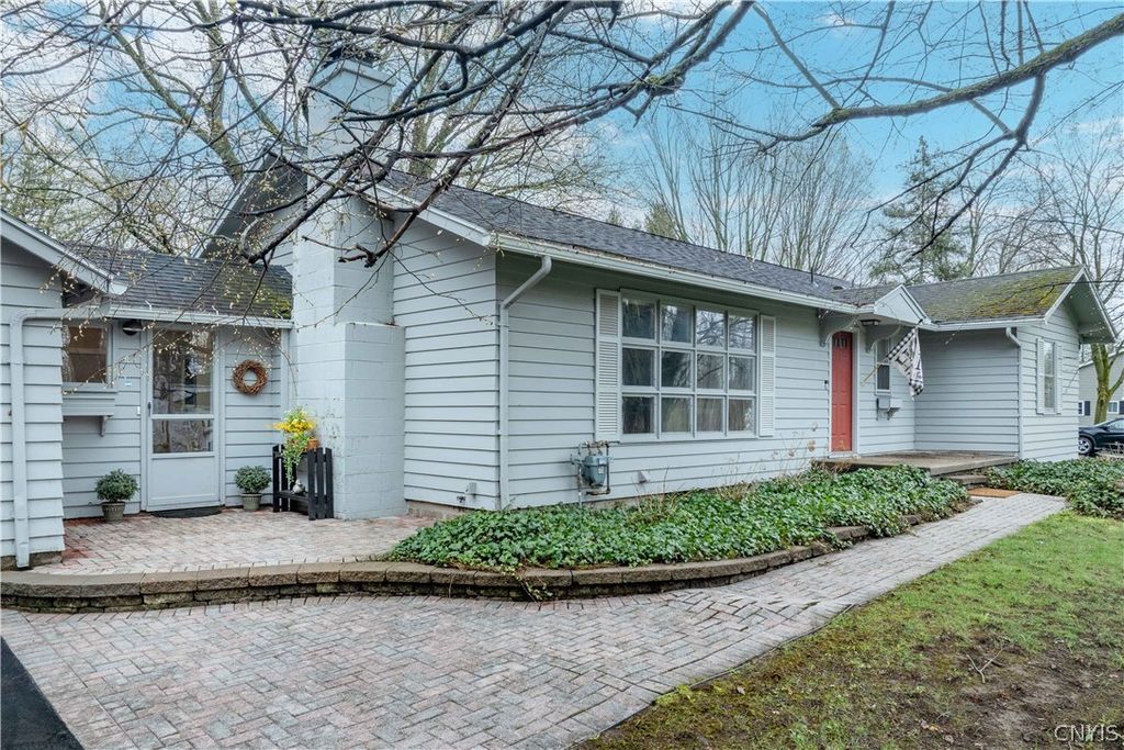 Photo of 3862 State Street Road, Skaneateles, NY 13152 (MLS # S1676476)