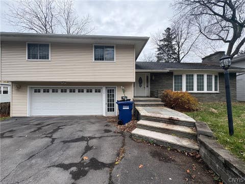 Homes For Rent - 215 Locksley Road<br/> Syracuse, NY 13224