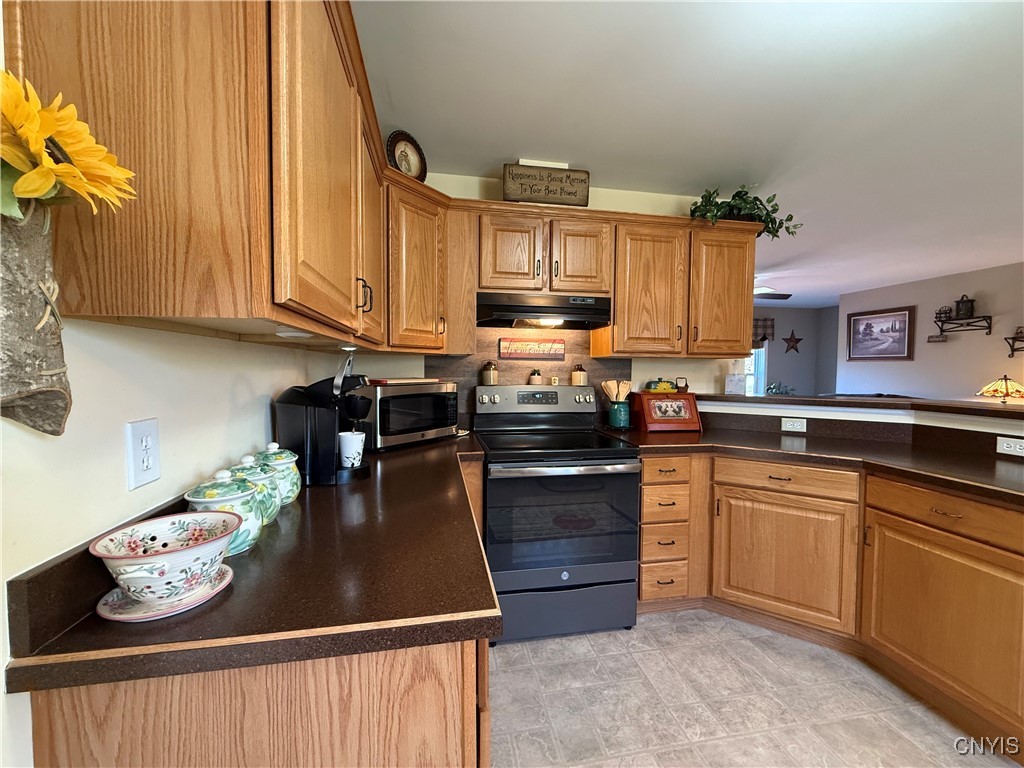 114 W Myers Road, Minetto, New York image 13