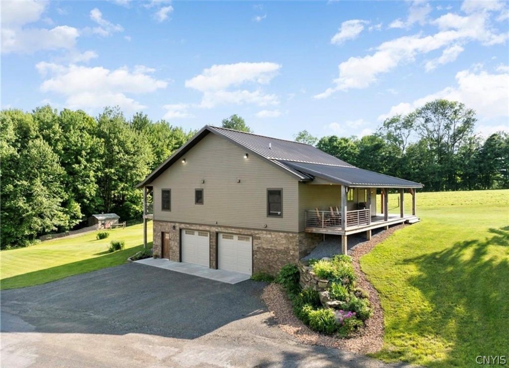 6561 Quaker Hill Road