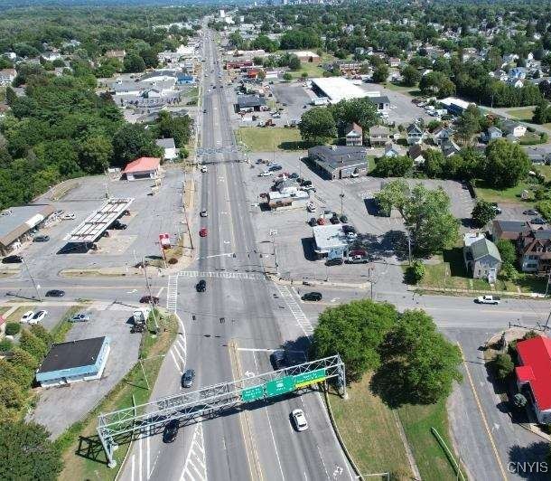 827-821 Oriskany Boulevard