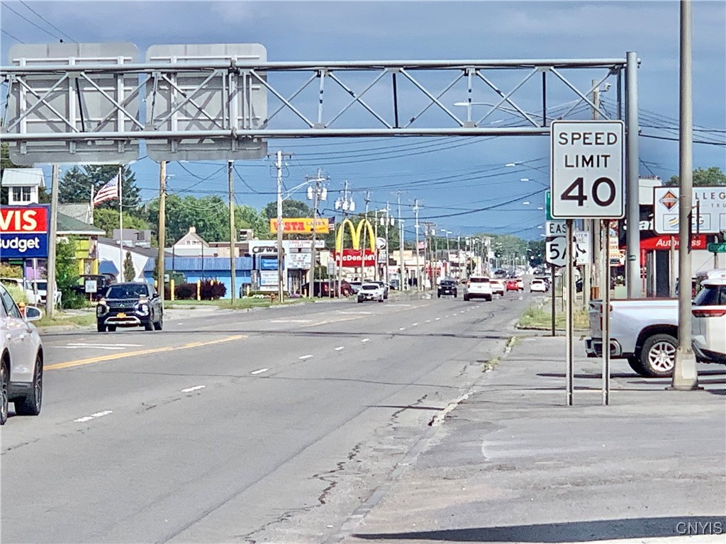 827-821 Oriskany Boulevard