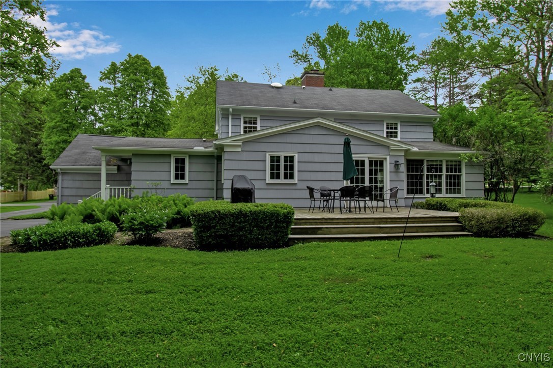 11 S Meadow Dr Dr, Orchard Park, New York image 8