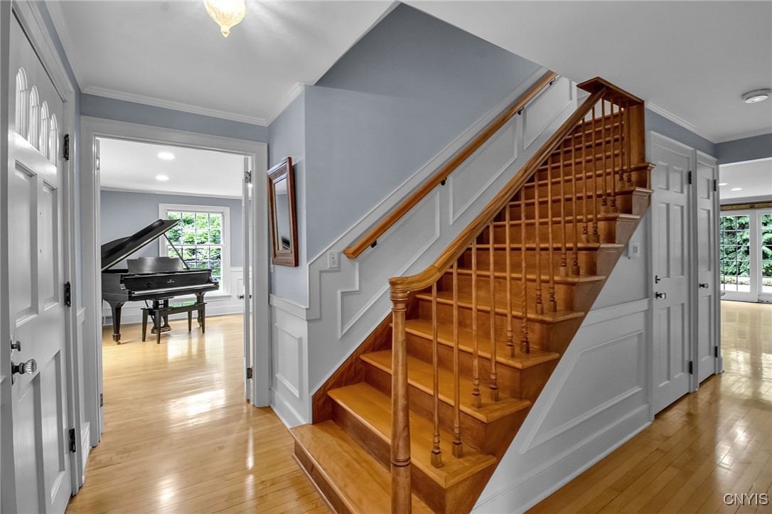 11 S Meadow Dr Dr, Orchard Park, New York image 13