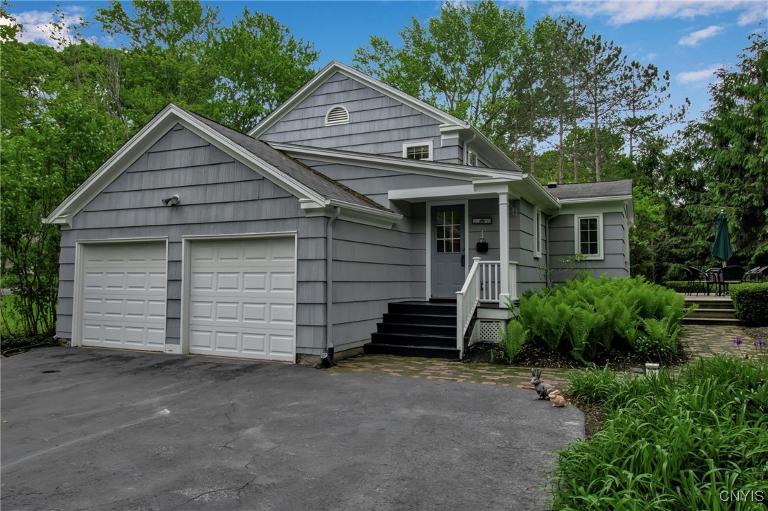 11 S Meadow Dr Dr, Orchard Park, New York image 7