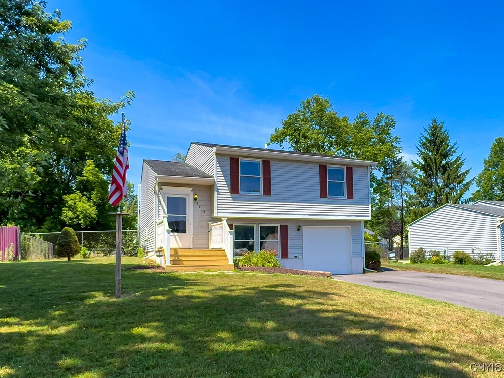8213 Mantova Drive