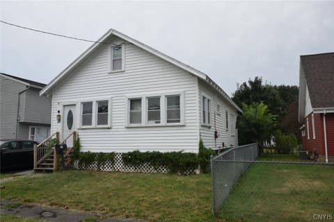 Tiny photo for 337 Roxford Road N, Salina, NY 13208 (MLS # S1708576)