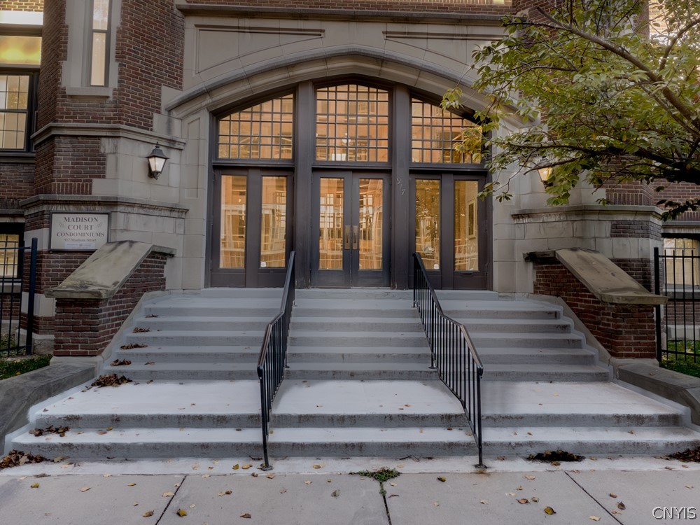 917 Madison Street 5