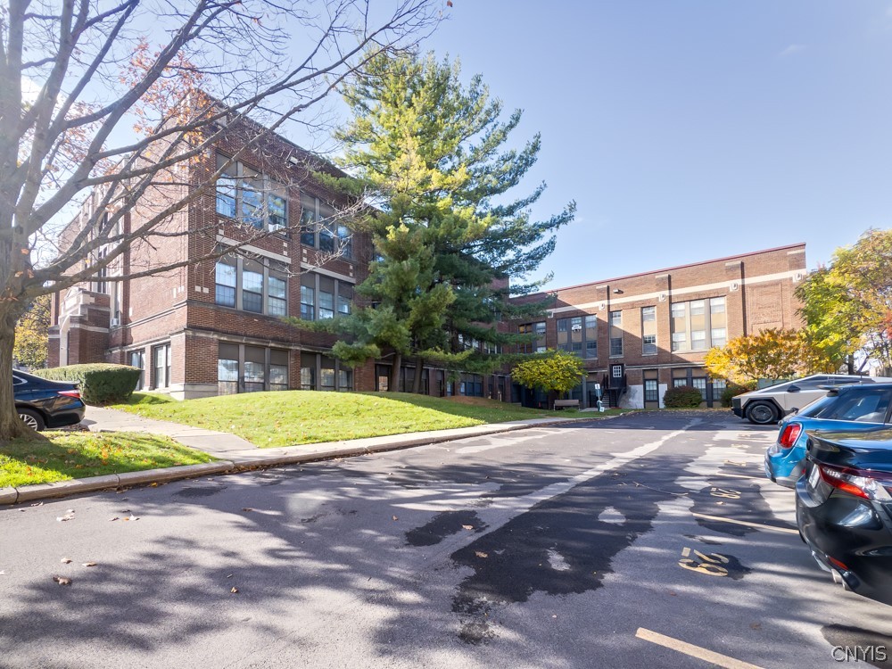 917 Madison Street 5