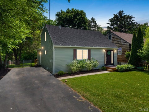 Homes For Sale - 424 Cleveland Boulevard<br/> Onondaga County, Manlius, NY 13066
