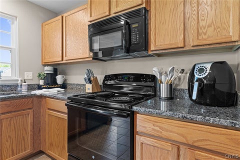 Tiny photo for 101 Weeping Willow WAY, Camillus, NY 13031 (MLS # S1692991)