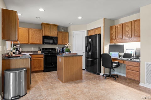 Tiny photo for 101 Weeping Willow WAY, Camillus, NY 13031 (MLS # S1692991)