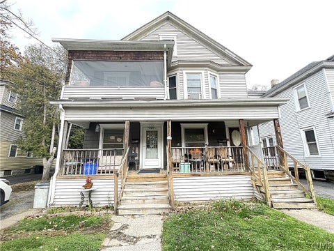 Photo of 220 W Yates Street, DeWitt, NY 13057 (MLS # S1699894)