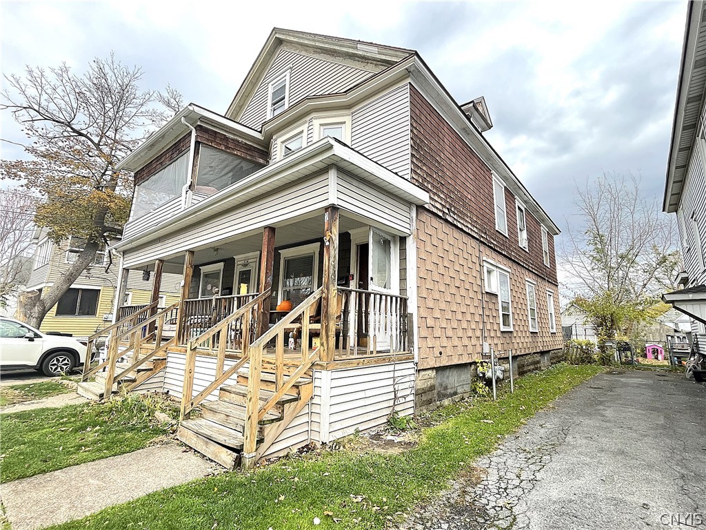 220 W Yates Street