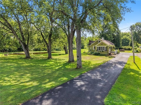 Photo of 5380 Old Oneida Road, Westmoreland, NY 13478 (MLS # S1709845)