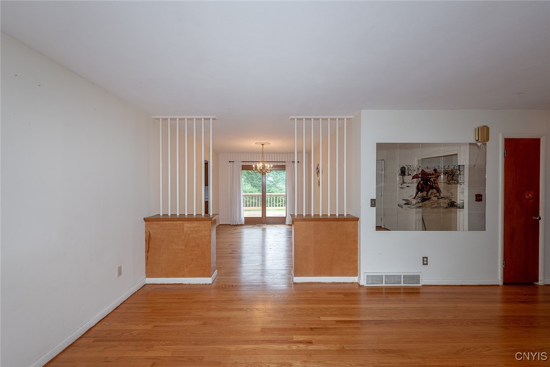 219 Longmeadow Drive, Syracuse, New York image 8