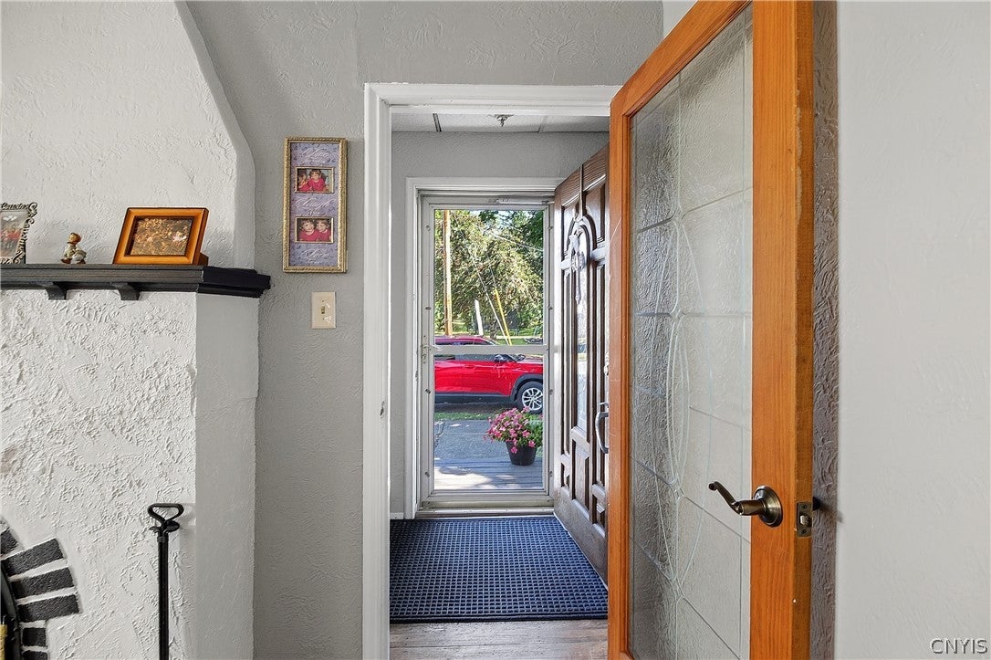 18 Fairdale Pl