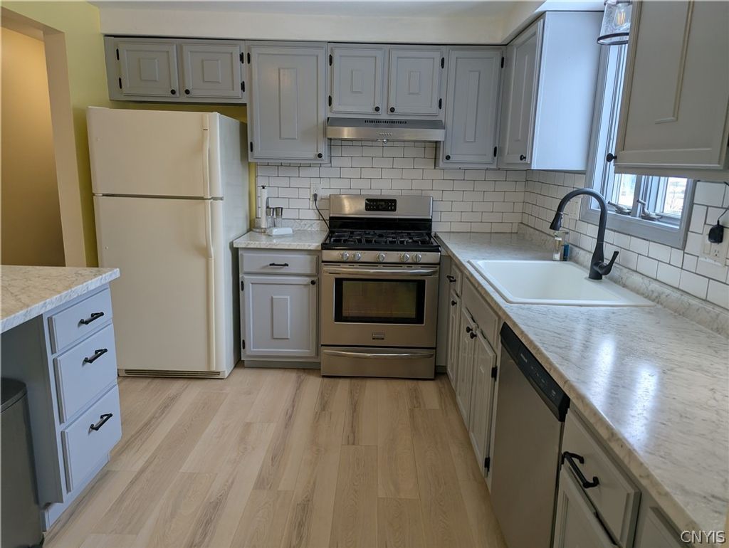 Photo of 8046 Bamm Hollow Road, Clay, NY 13041 (MLS # S1667762)