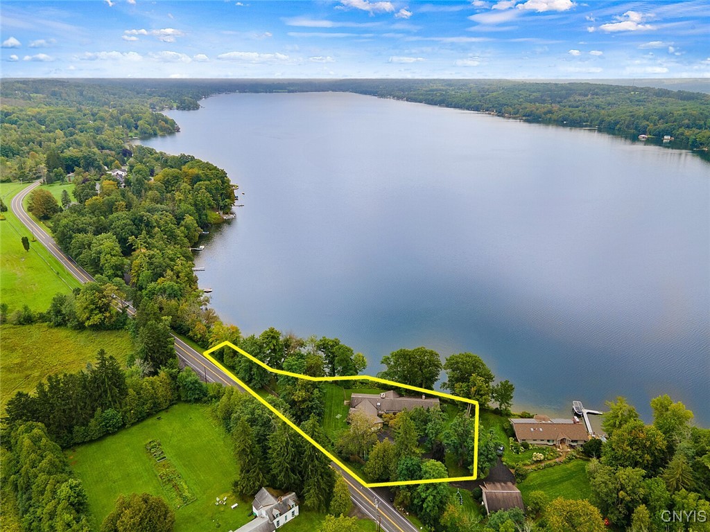 4889 East Lake Road Road