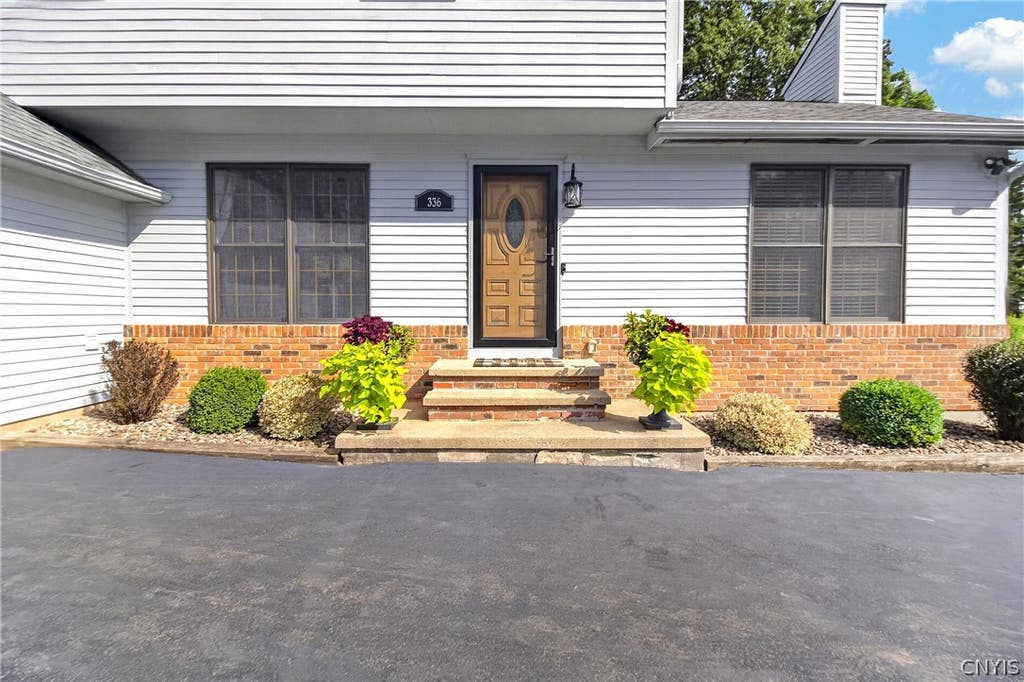 Photo of 336 Robertson Road, Vernon, NY 13461 (MLS # S1704081)