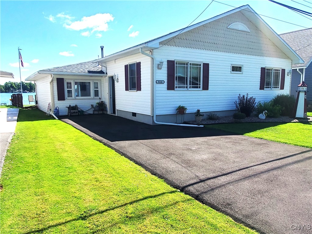 9126 Beach Road, Cicero, New York image 1