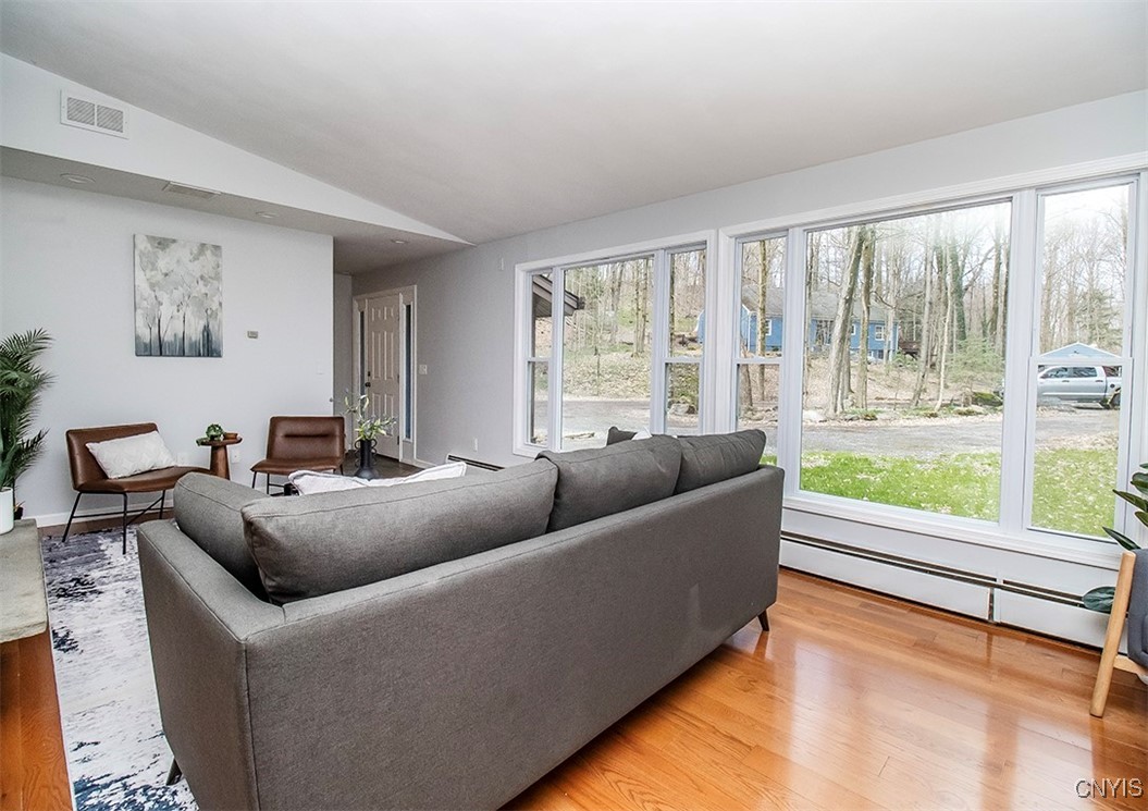 7442 Silverwood Drive, Manlius, New York image 5