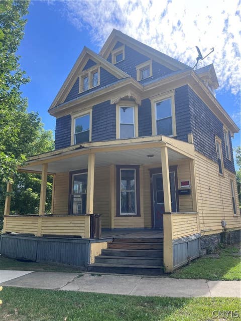 Homes For Sale - 101 Malcolm Street<br/> Syracuse, NY 13204