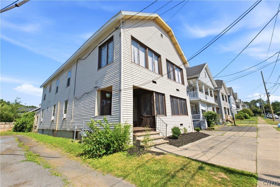 144-146 Cornwall Avenue