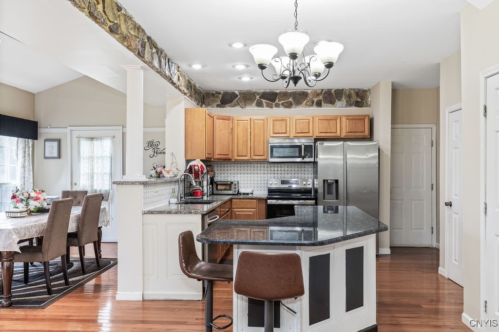 8249 Dampier Circle, Clay, New York image 14
