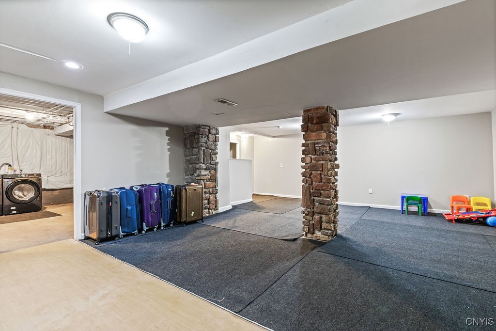 8249 Dampier Circle, Clay, New York image 34