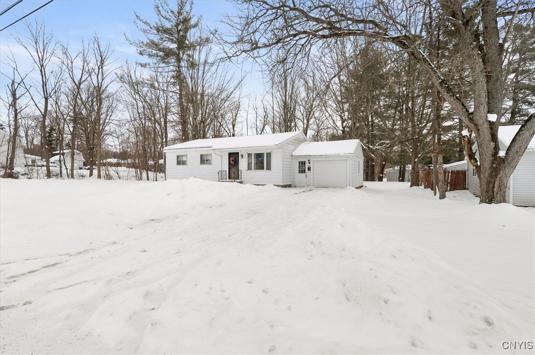 416 Deland Drive, Utica, New York image 5