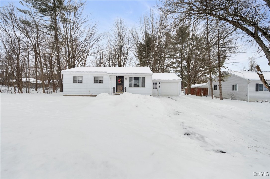 416 Deland Drive, Utica, New York image 2