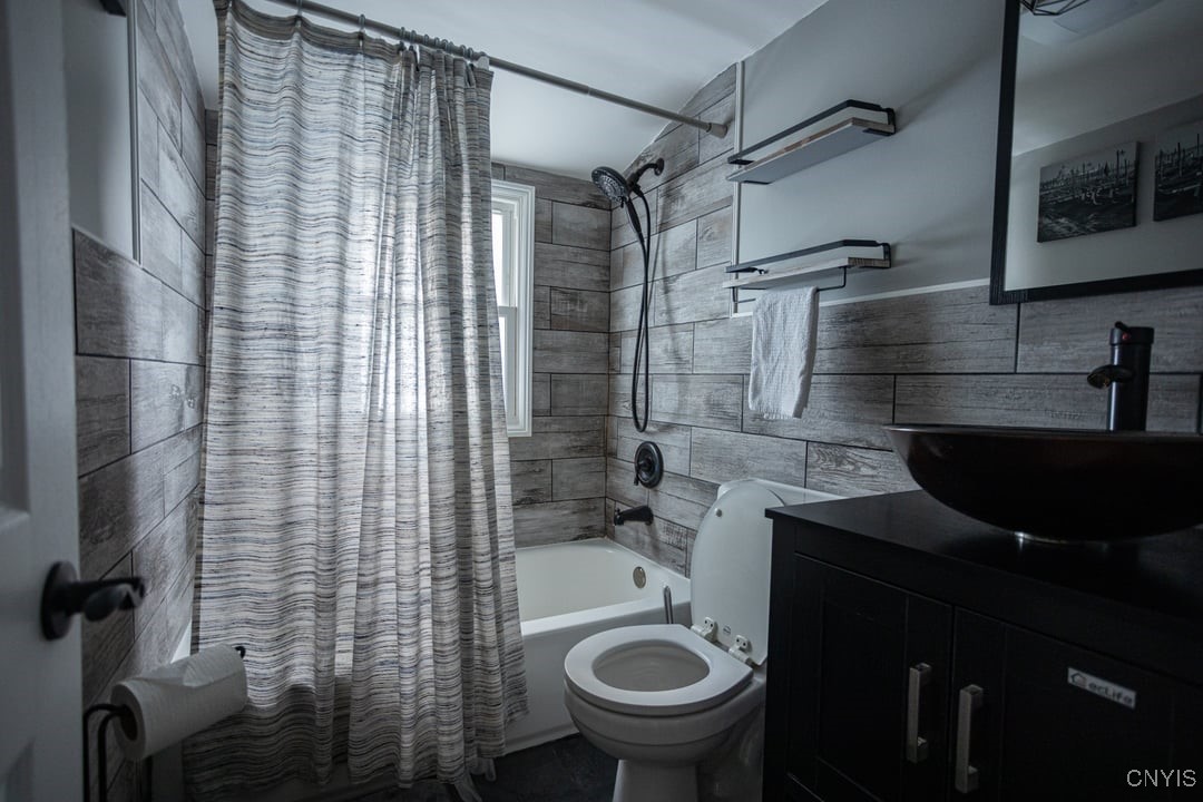 303 Forest Drive, Cicero, New York image 24