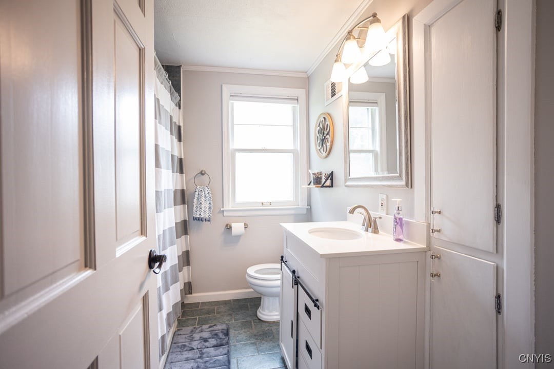 303 Forest Drive, Cicero, New York image 13
